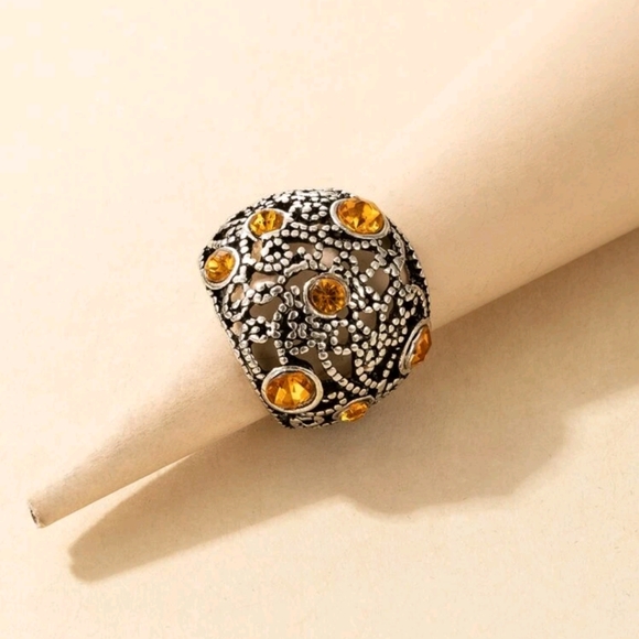 ๐5 for $25* Orange Rhinestone Ring - Picture 3 of 5